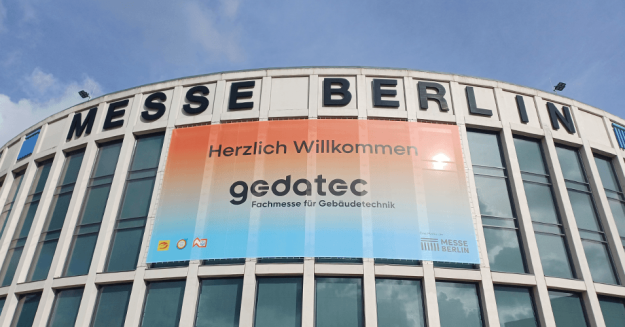 Eine der Berliner Messehallen in der die gedatec 2025 stattgefunden hat.